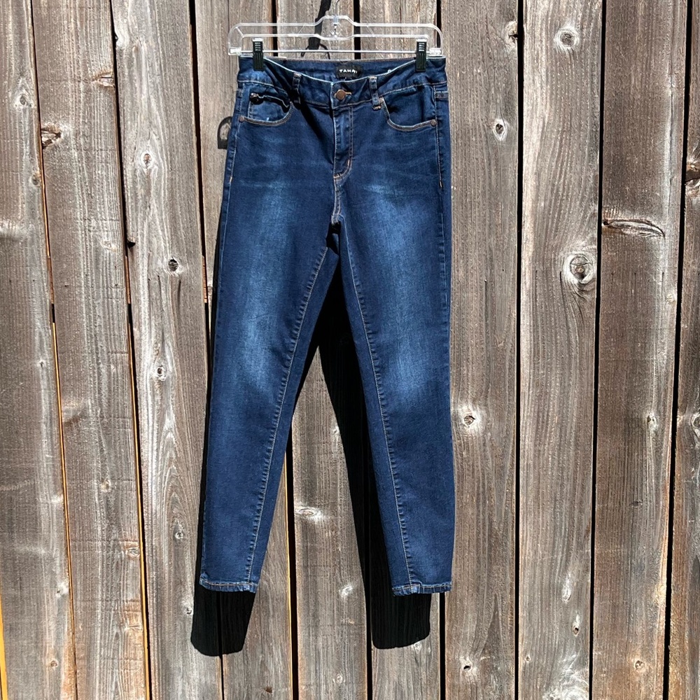 Tahari Kelly Classic Skinny Jean size 4/27